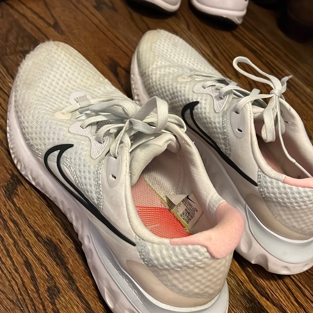 nike running shoes